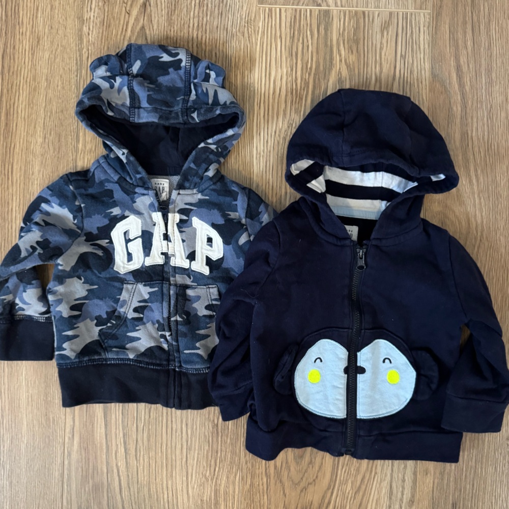 GAP Baby 6-12 Months Zip Up Hoodies in Navy and Blue Camo
